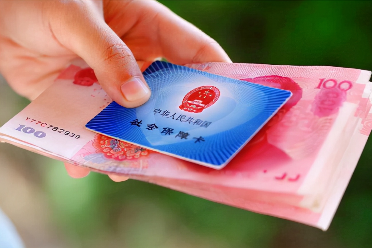 二手车压坏百万名表，合理合规天衣无缝，“巧合”成最大破绽