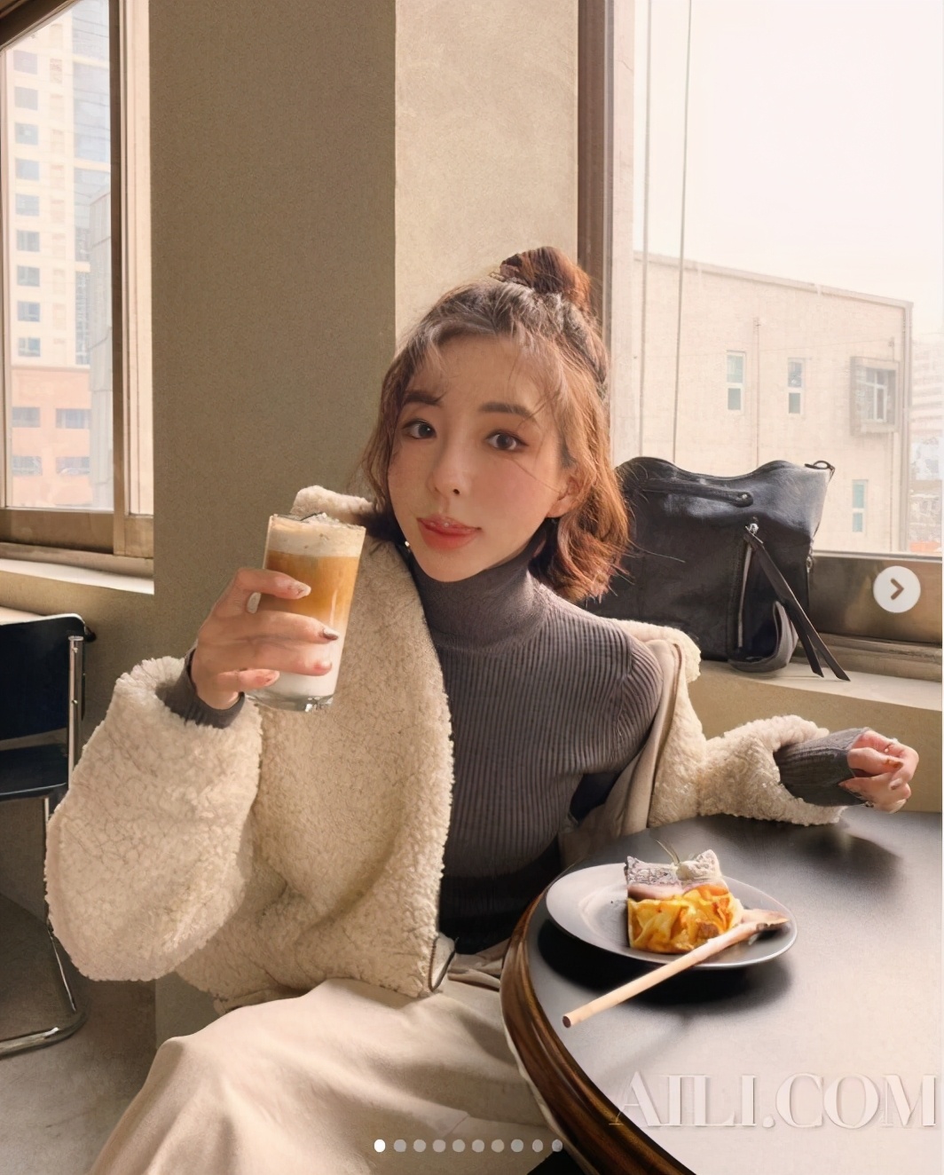 美瞳妆容颜色搭配,美瞳特色妆容有哪些