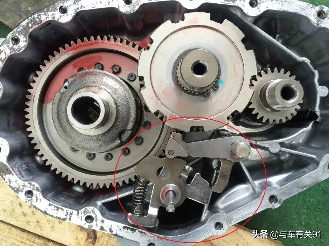 自动挡停车只挂p挡会溜车吗,自动挡停车只挂p挡