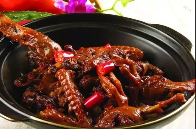 湘式干锅鸭做法大全,川湘菜馆香辣干锅鸭