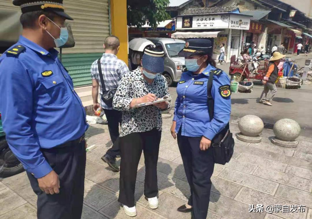 擅自张贴广告宣传处罚,路边散发小广告犯法吗