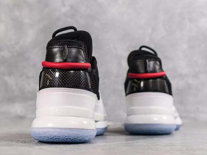 篮球初学者怎么选球鞋,篮球初学入门球鞋