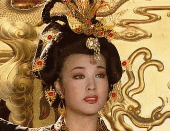 中国彩妆刷爆ins！背后“神仙”藏不住了！我：寄头可以包邮吗？