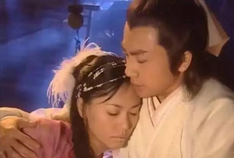 倚天剑和屠龙刀是谁所铸,倚天屠龙记屠龙刀与倚天剑合璧