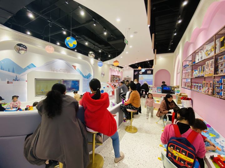 开一家儿童乐园大概需要多少钱,想开个儿童乐园起什么名字好