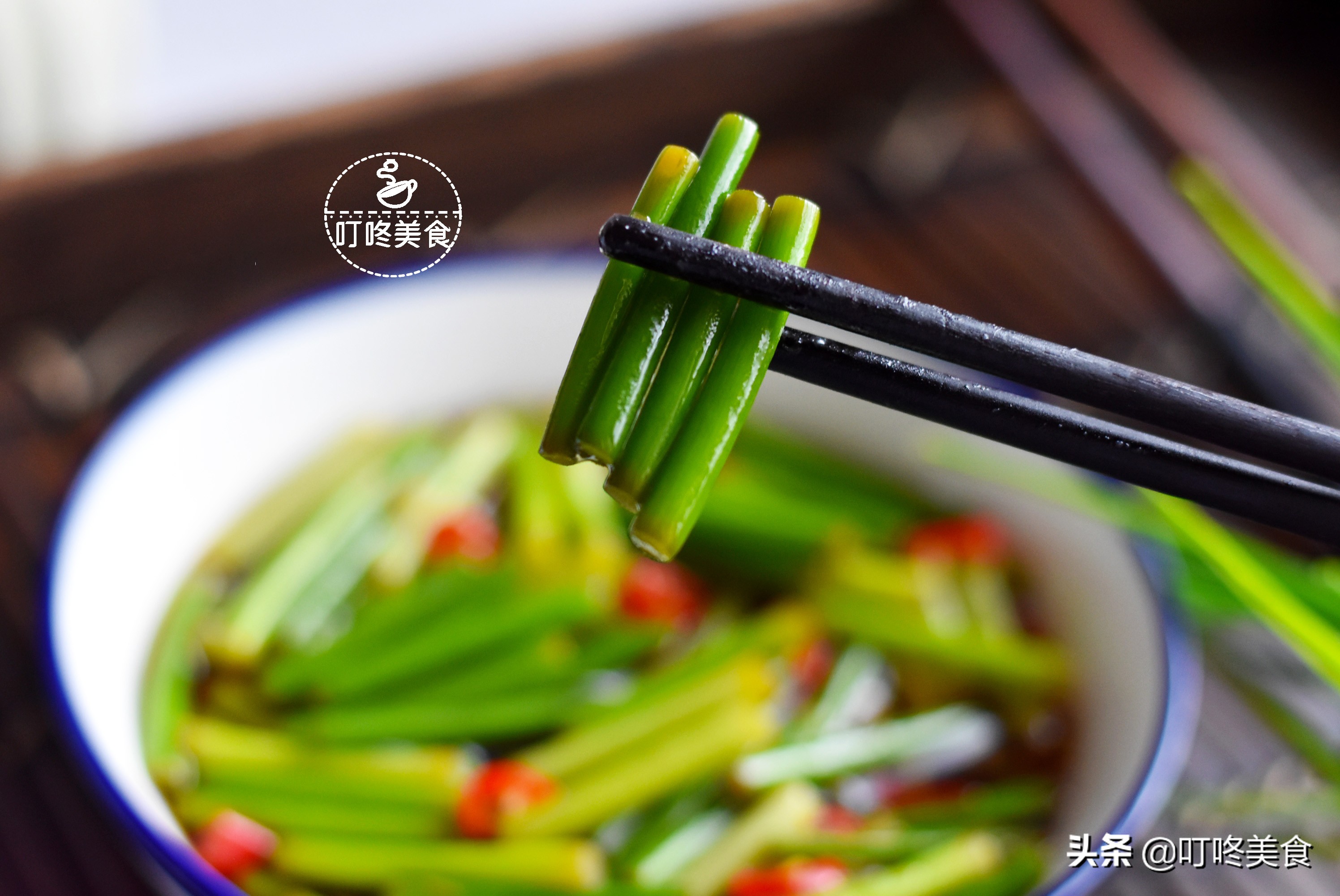 天气热吃这菜简单美味还很健康,天热了教你一道下饭菜