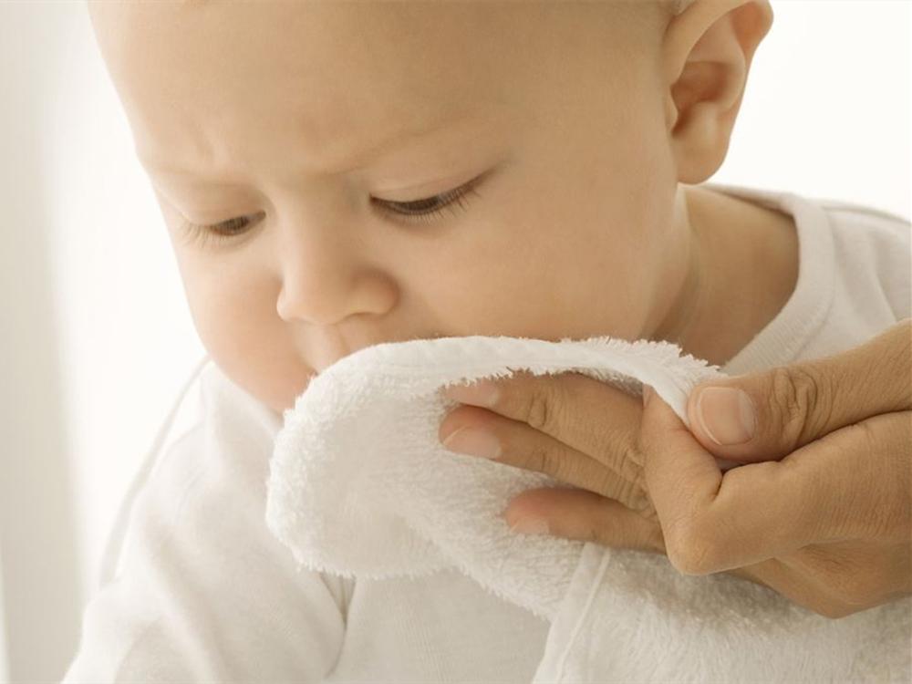 教喂宝宝喝水的正确方式动画,宝宝正确的喝水喂奶方式