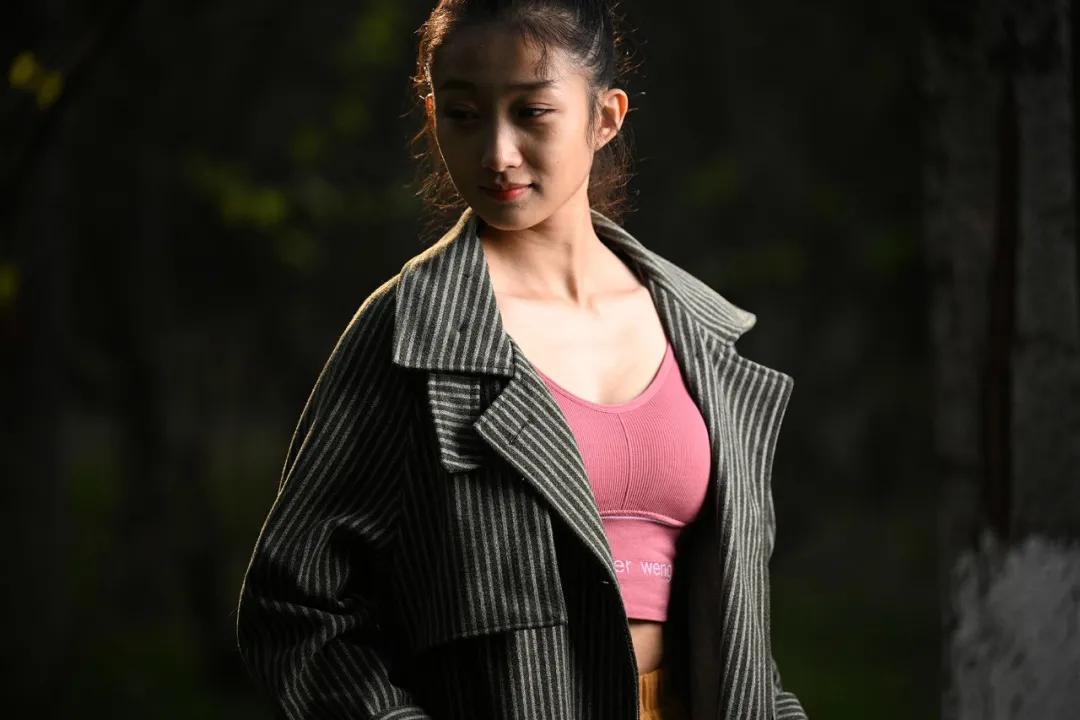 尼康z9旗舰相机详细评测,尼康z9机身的无损变焦功能