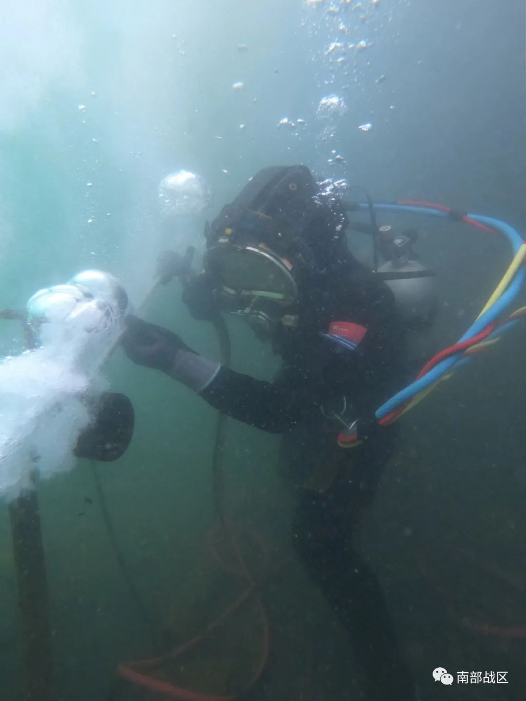 大深度饱和潜水,大深度减压潜水