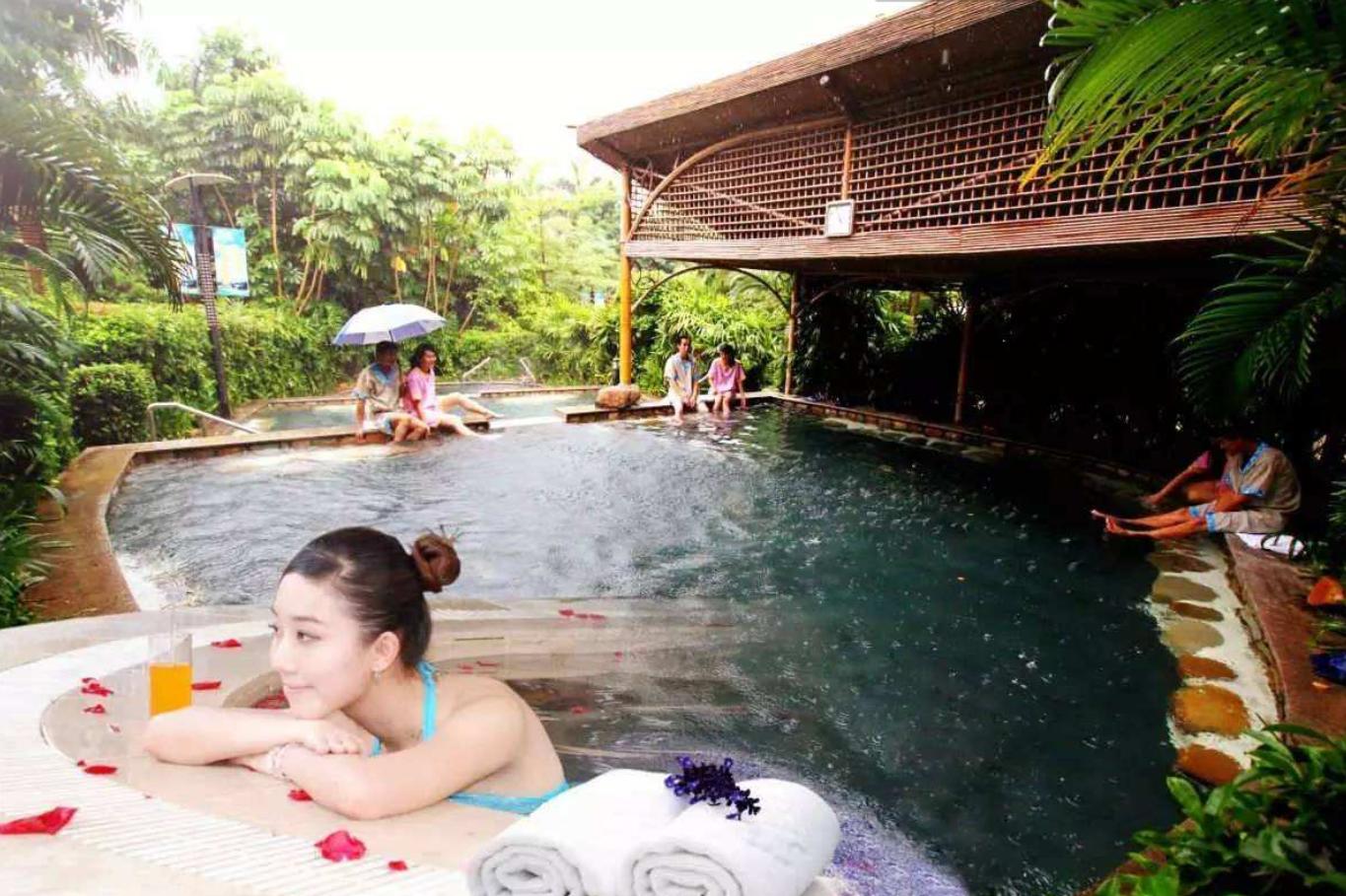 湖南郴州暖水温泉度假区,湖南郴州莽山无边泳池温泉