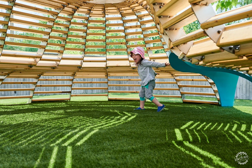 在鸟巢里攀爬，像鸟儿一样高飞丨NEST交互式游乐场