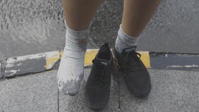 越软的鞋子走路越累,越软的鞋底跑步越舒服吗