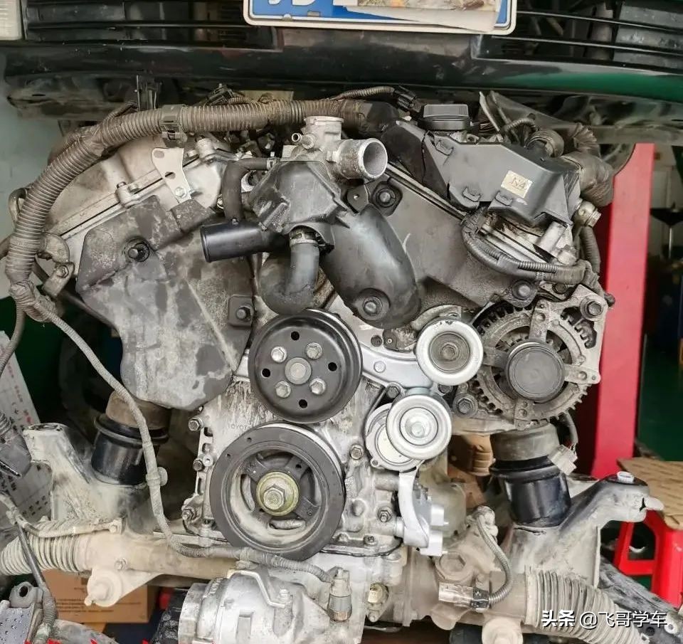 丰田皇冠3.0发动机大修有点共振,皇冠发动机烧机油大修