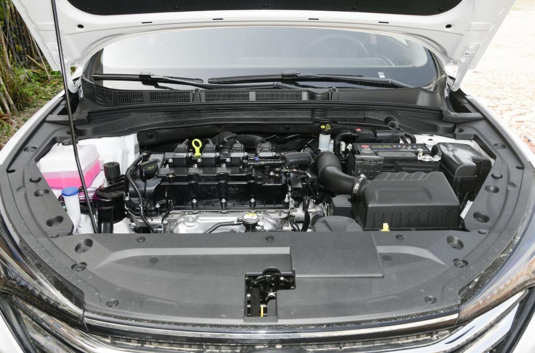 自动挡省油小汽车推荐哪款车型,皮实耐造的自动挡小轿车推荐几款