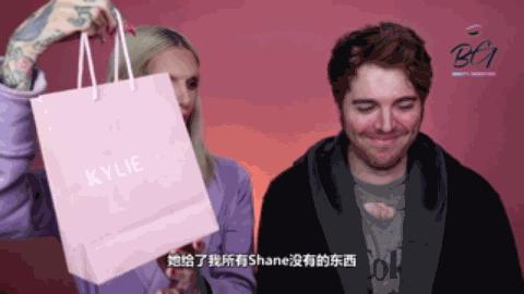 在飞机吃汉堡,在飞机上吃米其林大餐