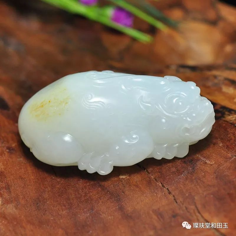 白玉的鉴别方法的价格,辨别白玉原石的方法