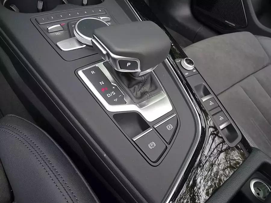 奥迪a53.0t,奥迪a52021款