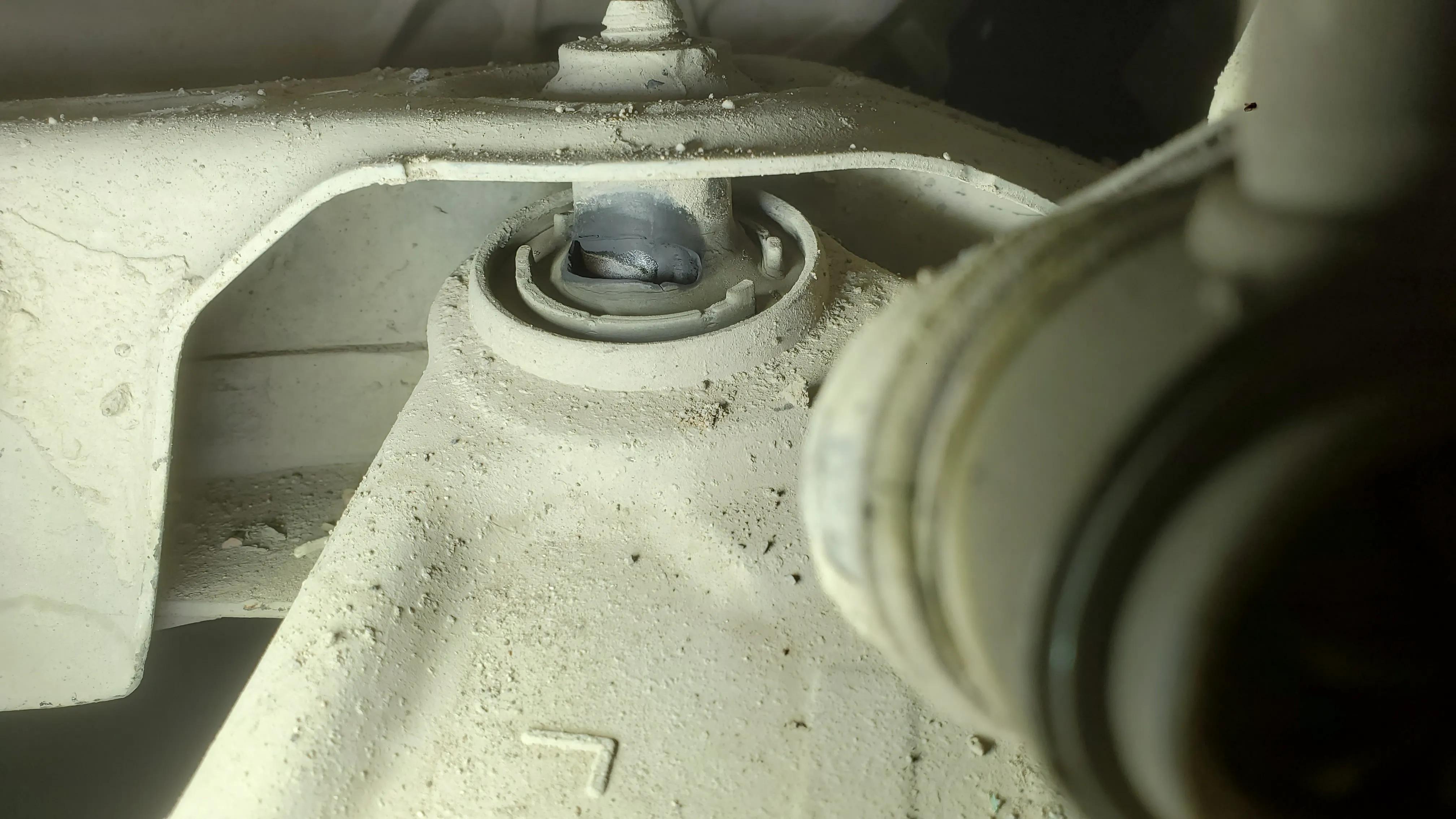 路虎揽胜极光加速左右抖动,路虎极光动力转向性能减弱