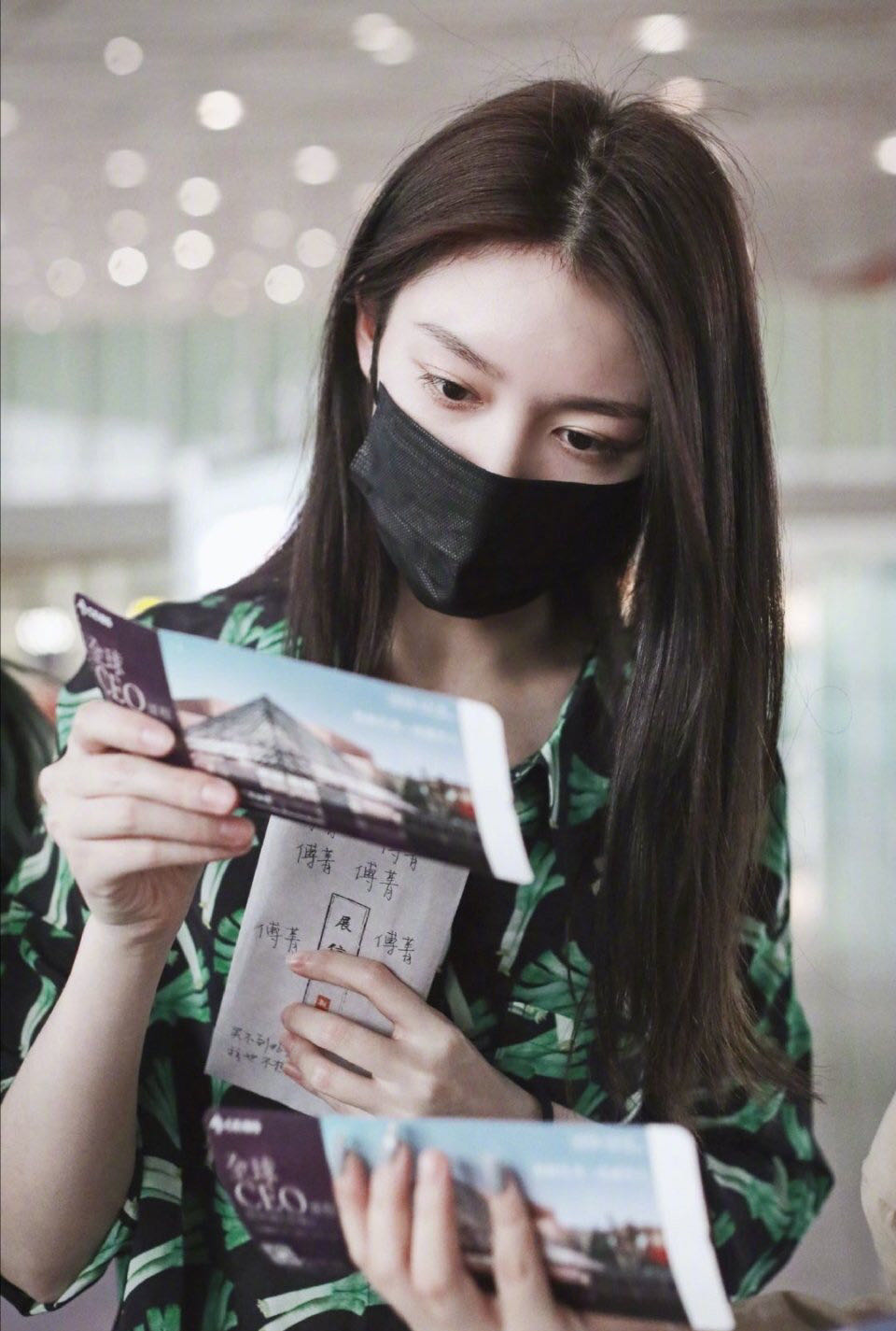 夏季最in度假风穿搭简单又时髦,夏威夷风穿搭