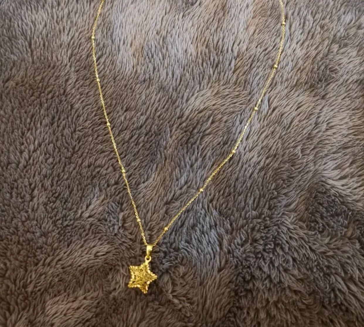 梵克雅宝18k金好还是玫瑰金好,卡地亚18k黄金怎么这么贵