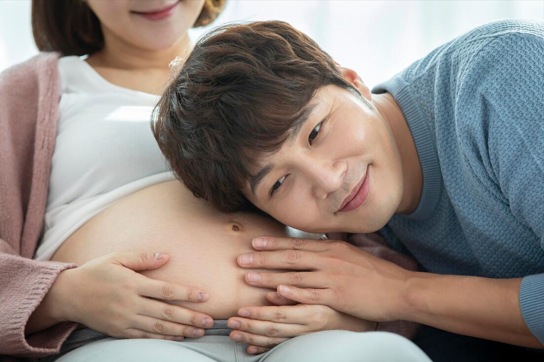 胎动辨宝宝状况,孕妇胎动频繁胎动信号很重要