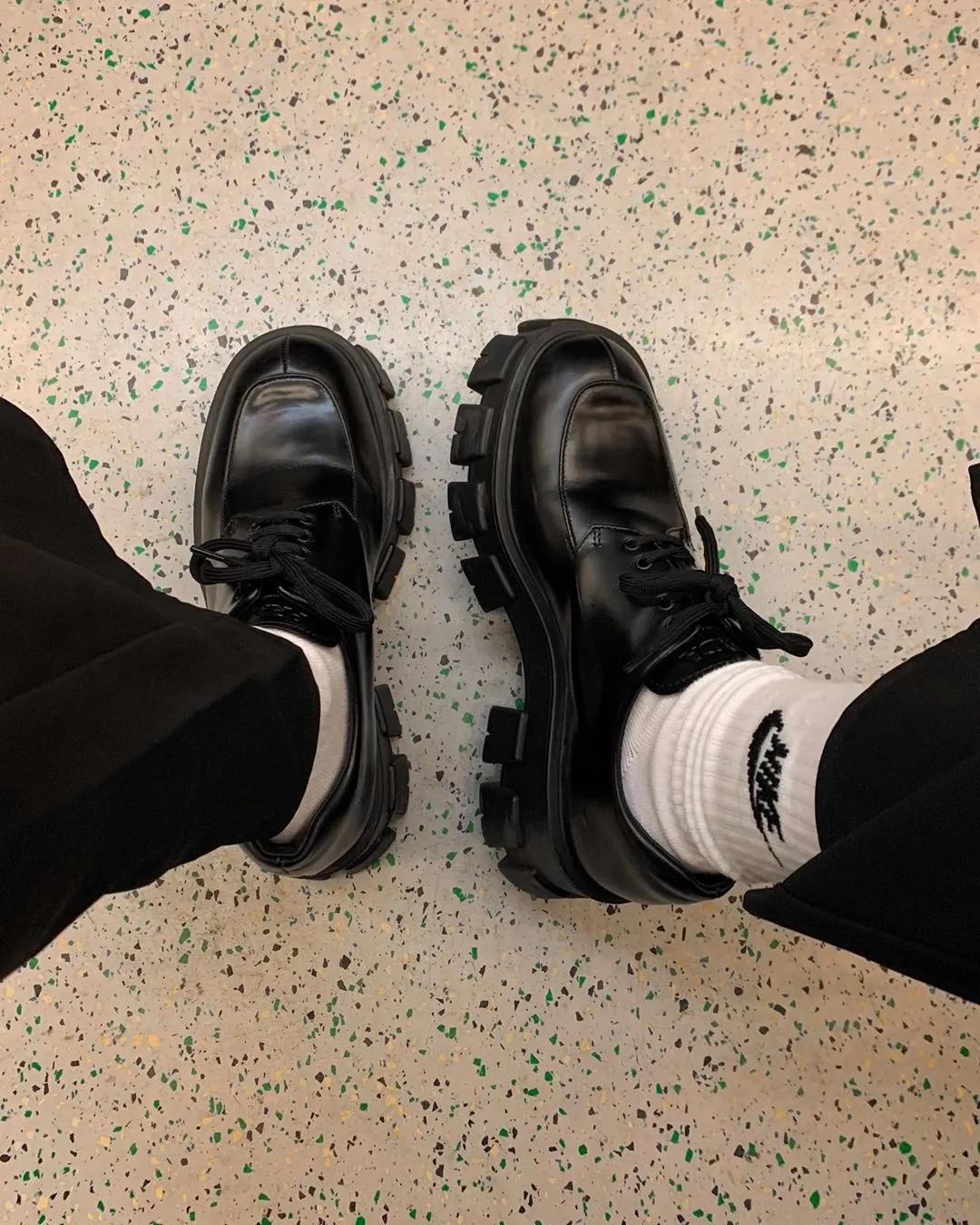 nike好看且好穿女,nike好看又不贵的单品衣服