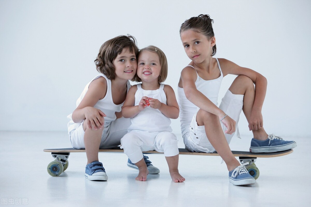 我翻了6千条评论，找了38个故事，为你呈现真实的中国姐弟关系