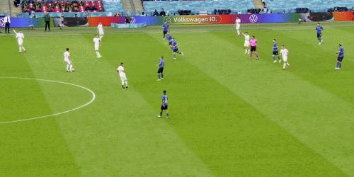 视频裁判靠谱吗,var裁判与主裁冲突