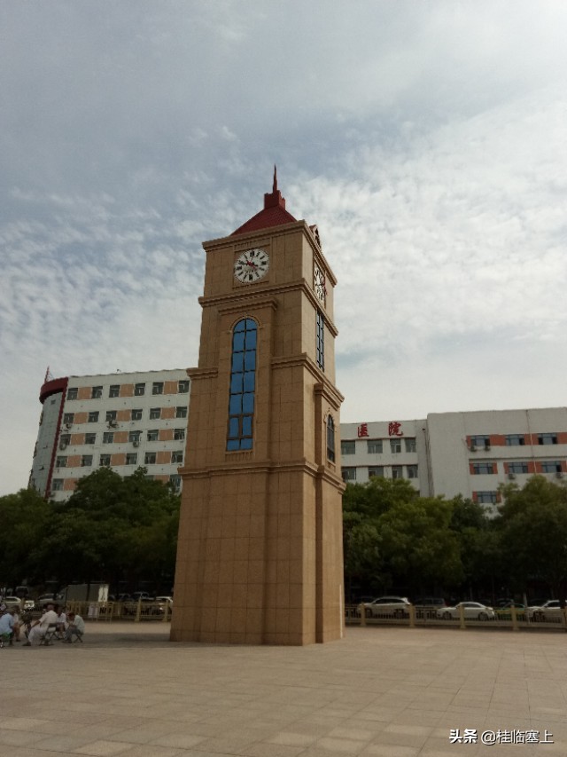 诗兄说：夏雨洗城无人赏-银川南门广场的寂寥，还记得它的喧嚣吗