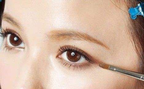 用眼线液的正确方法,眼线液怎么用不晕妆