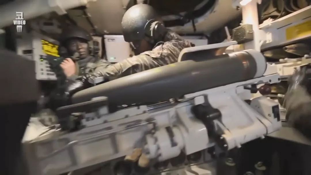 中国plz52vs韩国k9,中国自行火炮plz05和k9