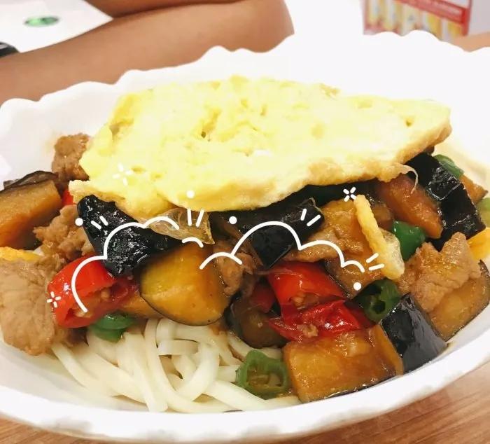 新疆大盘鸡必吃十大特色菜,南北疆美食大盘鸡