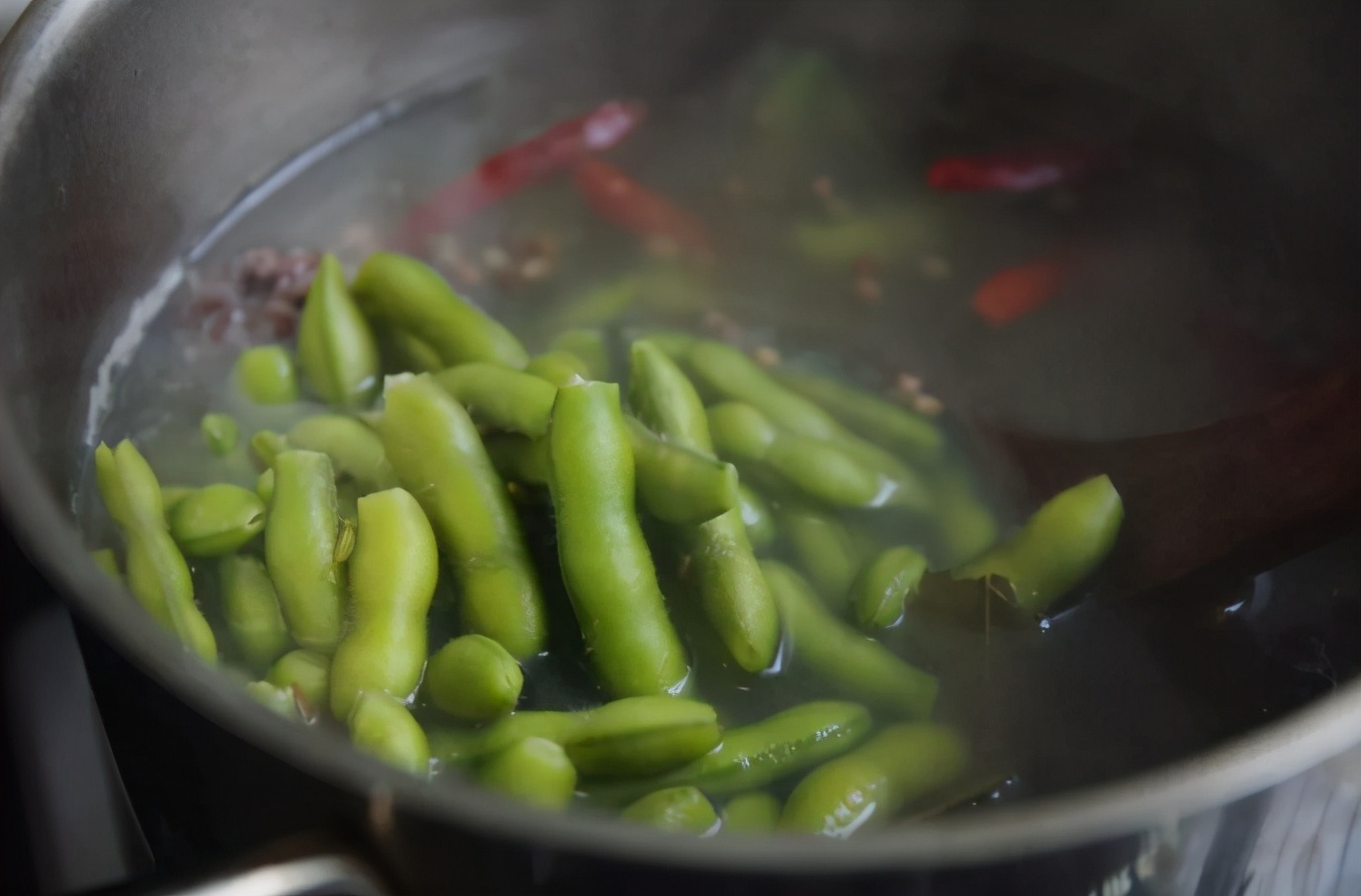水煮毛豆发苦怎么回事,水煮毛豆怎么不入味呢