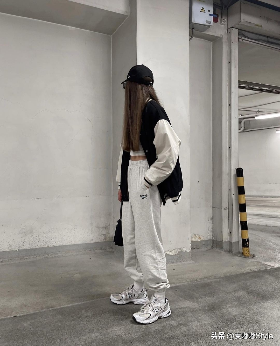 30岁后的女人别再总穿西装，试试超减龄的棒球衣，打造欧美高级感