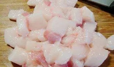 猪肉饺子馅又柴又干，是肉买错，饺子馆老板教买肉，肉馅鲜嫩多汁