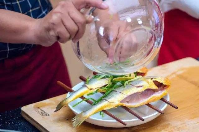 蒸箱蒸鱼正确使用方法,蒸箱蒸鱼多长时间合适