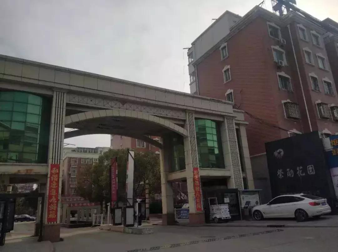 各大房企争相布局商办赛道,开发商抢地成热潮