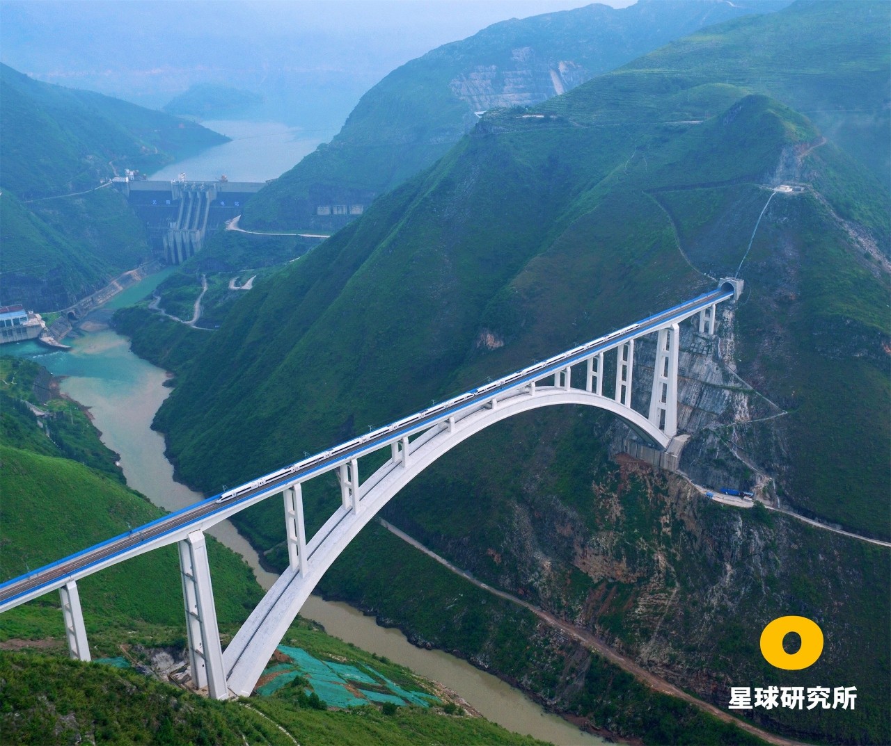 中国南方的喀斯特有多美,中国三大喀斯特地貌图片