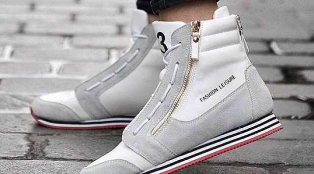 年轻女孩崴脚后12天身亡,女孩崴脚了