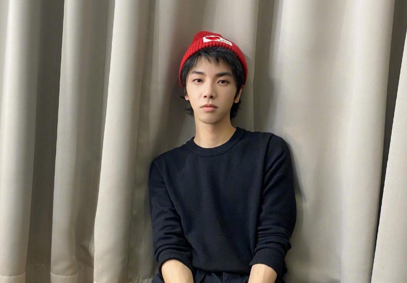 华晨宇回应植发,华晨宇澄清植发