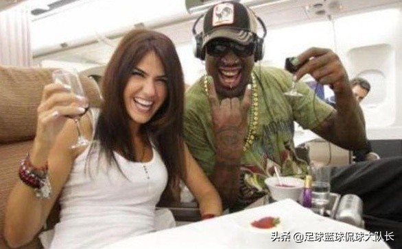 姚明名人堂演讲皮蓬和罗德曼,姚明vs罗德曼视频