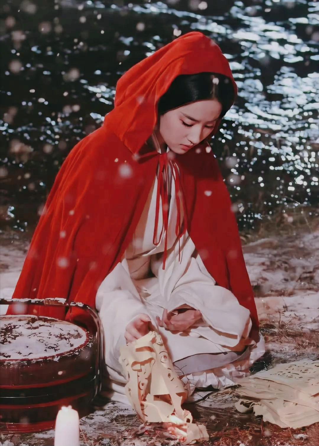 又到冬日,古装毛领斗篷别乱穿,高颜值演员和良心造型师缺一不可