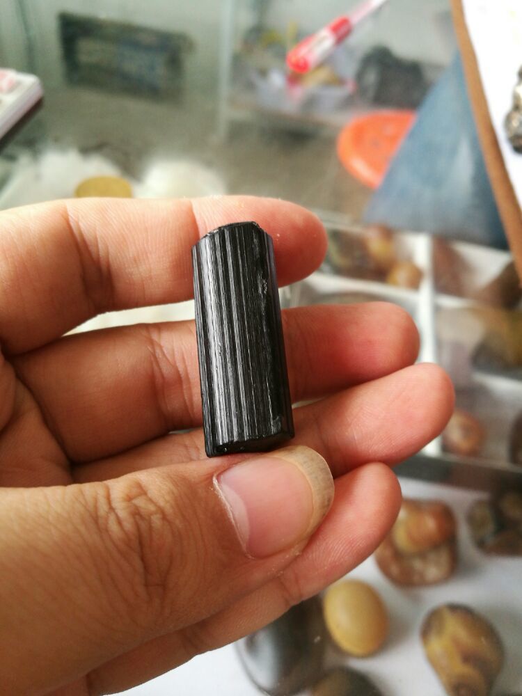 碧玺充填处理及鉴别分析,碧玺珠子充填