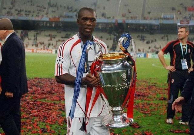 ac米兰为什么没留下恰尔汗奥卢,皮尔洛和西多夫来ac米兰