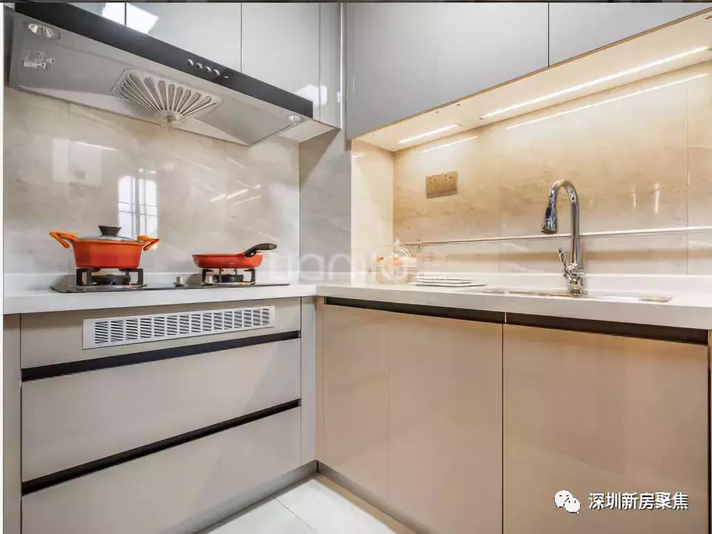 龙岗中心城万科公寓,龙岗金地龙城中央写字楼