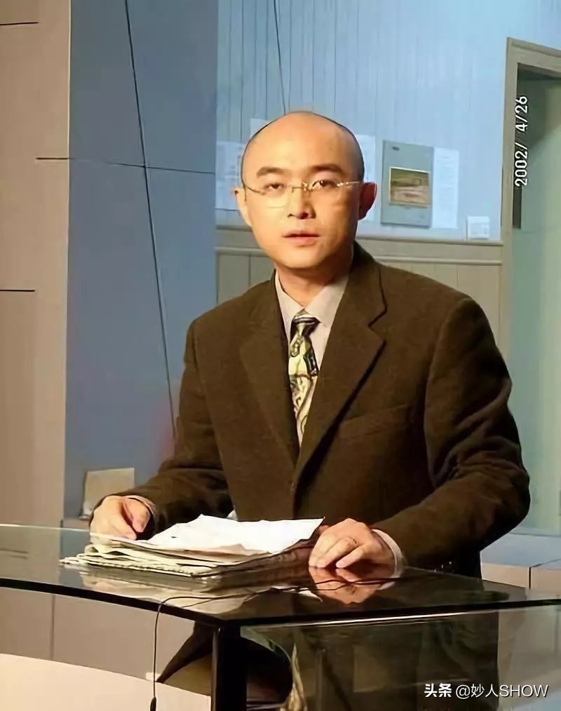 49岁孟非身体告急进医院，主持十年三拒春晚，为啥突然不红了？