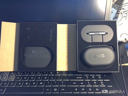 全球四大耳机生产商之一AKG，灵动音色，如影随形