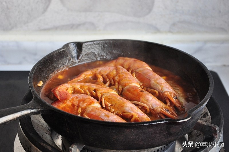 怎么做能使虾肉质鲜嫩,虾怎么做虾头不黑