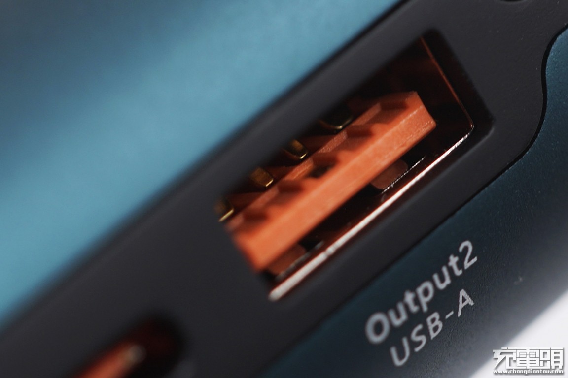 台电能量怪兽57000毫安充电宝拆解,台电20000毫安充电宝拆解