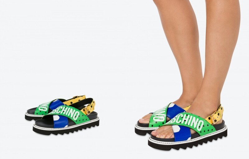 新款凉鞋走起欢迎选购,复古老爹凉鞋演绎夏日随性风